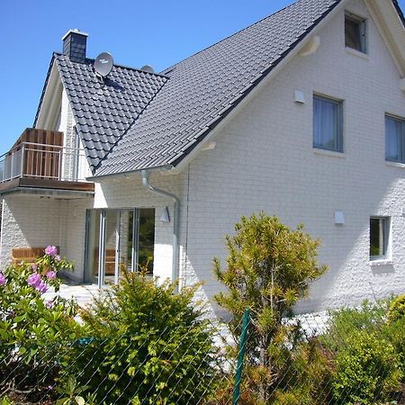 Strandnahes Ferienhaus Mit Terrasse, Strandamsel, Binz Exterior foto